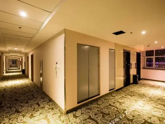 7Days Inn Hotel (Chengde Longhua Xingzhou Road)