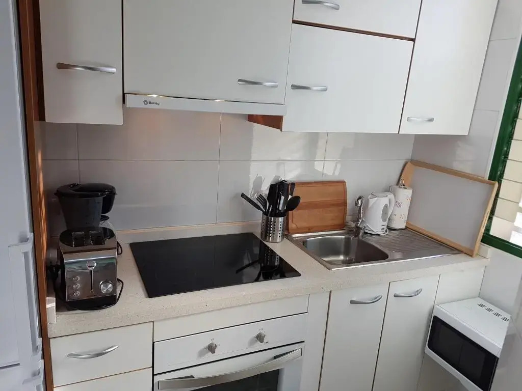 Apartment Casa Palmera only 150 meters to the beach, heated pool, wifi, SAT-TV, balcony with poolview