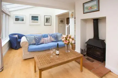 67 Pebble Cottage