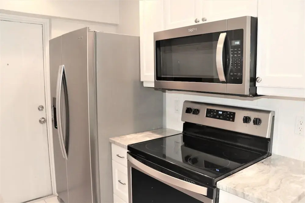 Jamaica Royale T23 - 2 Br Condo