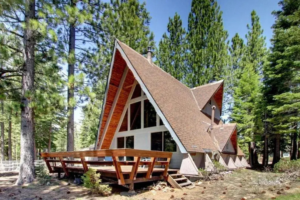 Mewuk Mountain Lodge by RedAwning