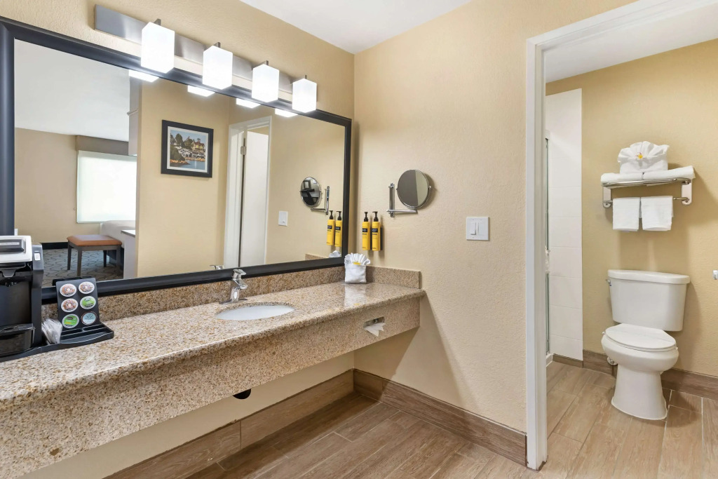 Best Western Plus Heritage Inn