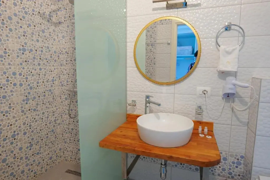 Oceanic Overview Suites