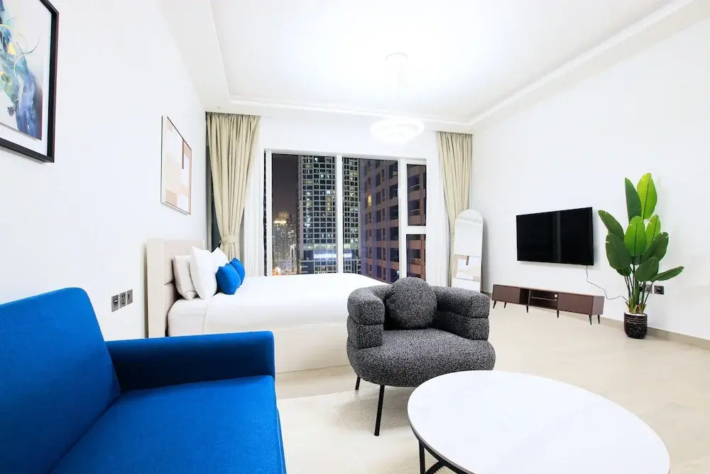 Stylish Stu in Medore Modern Amenities