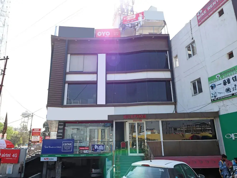 OYO 5049 Hotel Doon