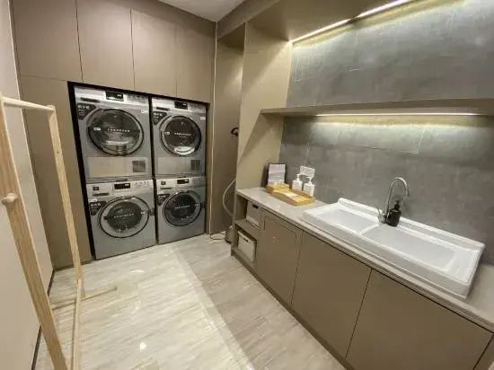 Qing Teng Yi Su Hotel (Ningbo Beilun Ning Vocational College Store)