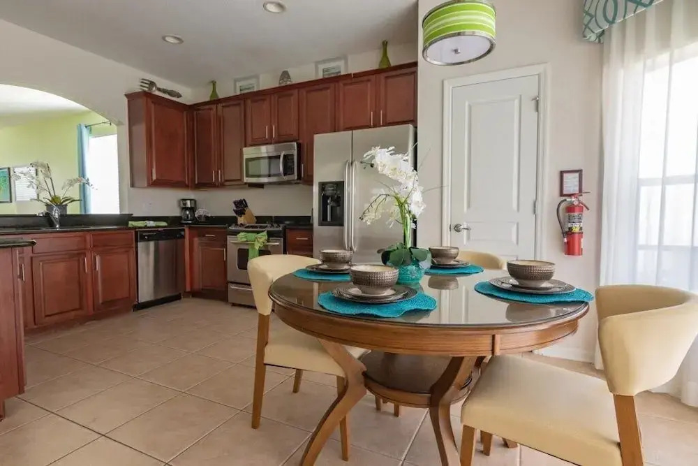 Tropical With Pool/spa And Games Room! New! 6 Bedroom Villa