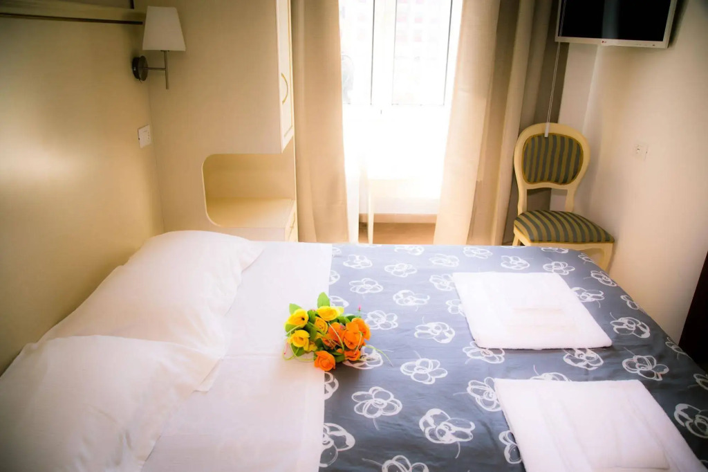 St. Peter Central Rooms B&B