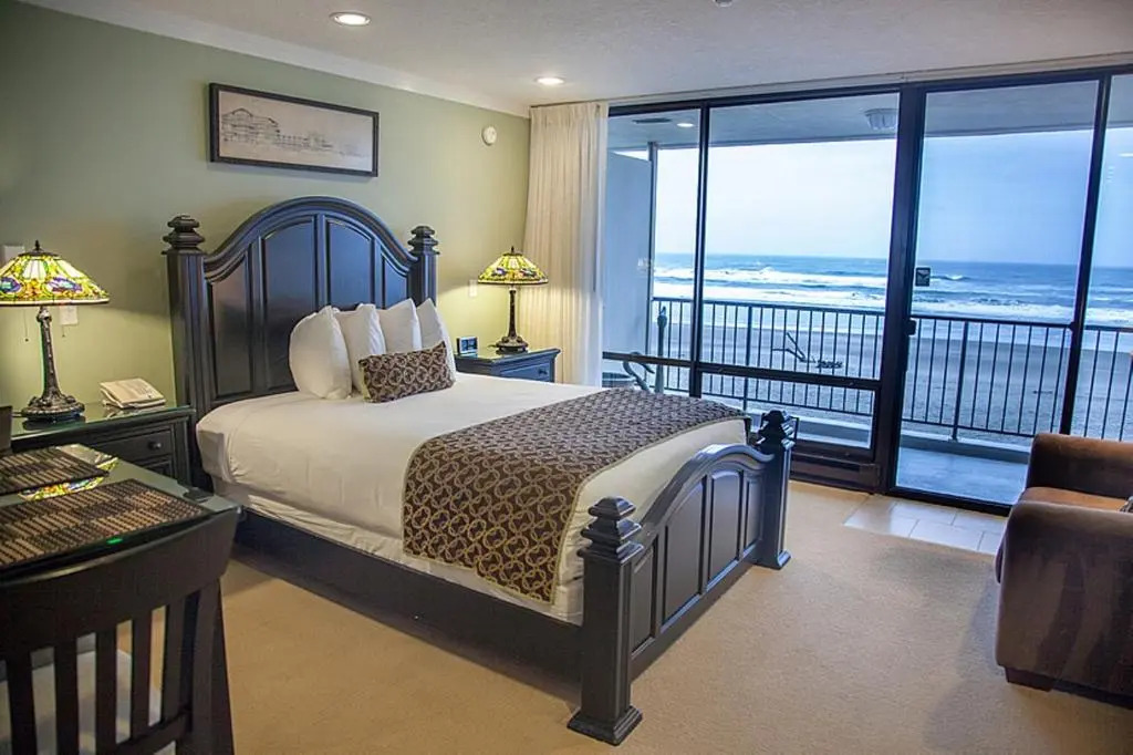Inn at Spanish Head Resort Hotel