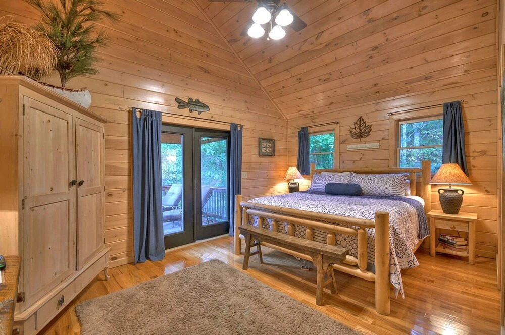 Aska Adventure Lodge by Escape to Blue Ridge