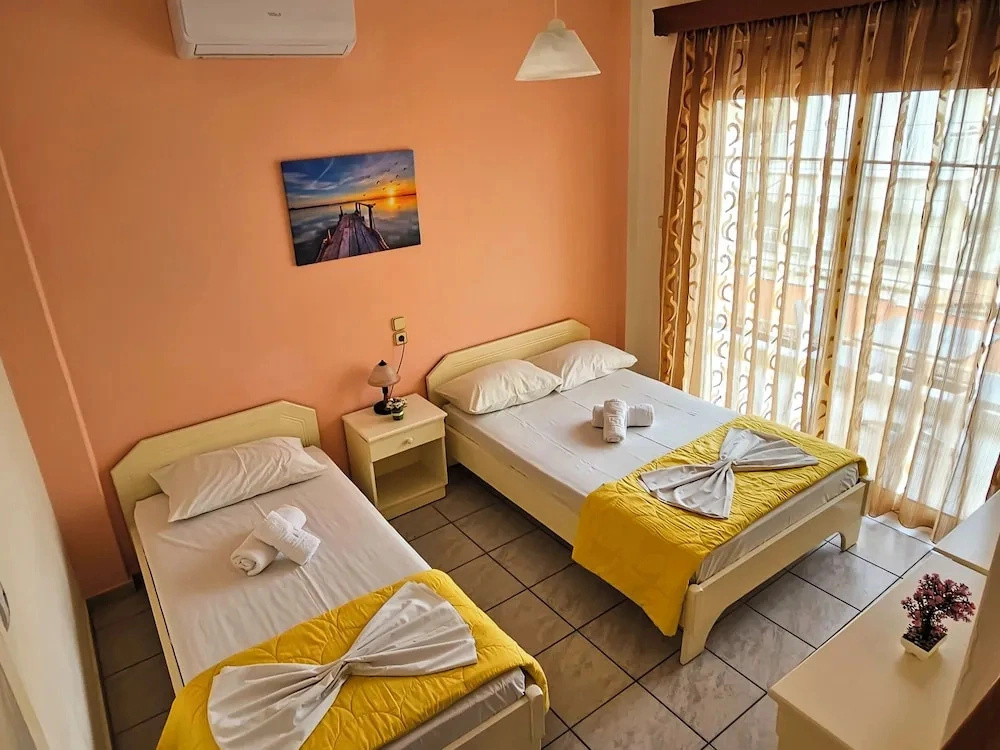 Chariclia Hotel