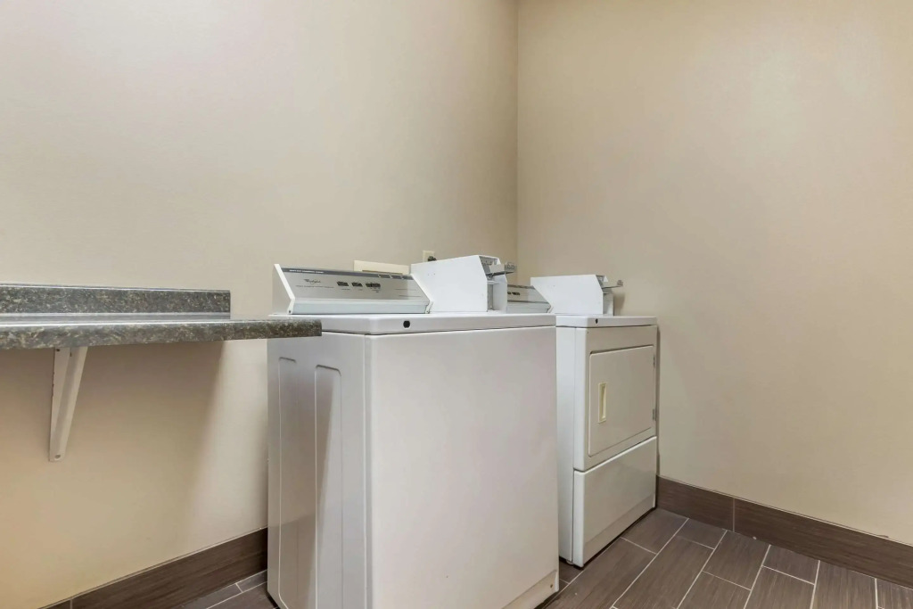 Comfort Inn & Suites Grinnell near I-80