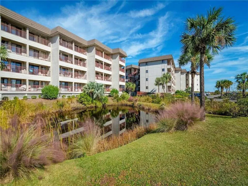 Beach & Tennis Admirals Row 226 - Two Bedroom Condo