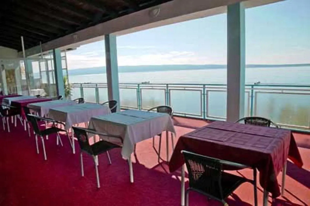 Beachfront Apartments Zanic