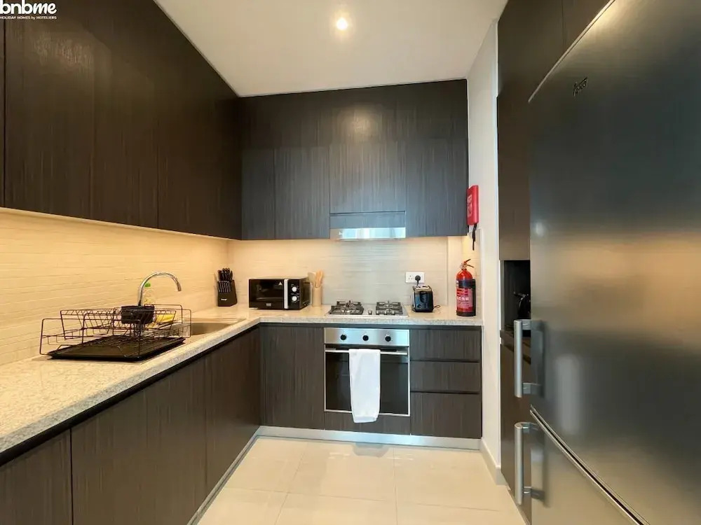 Skyscrapper Connected to DM by Bnbmehomes