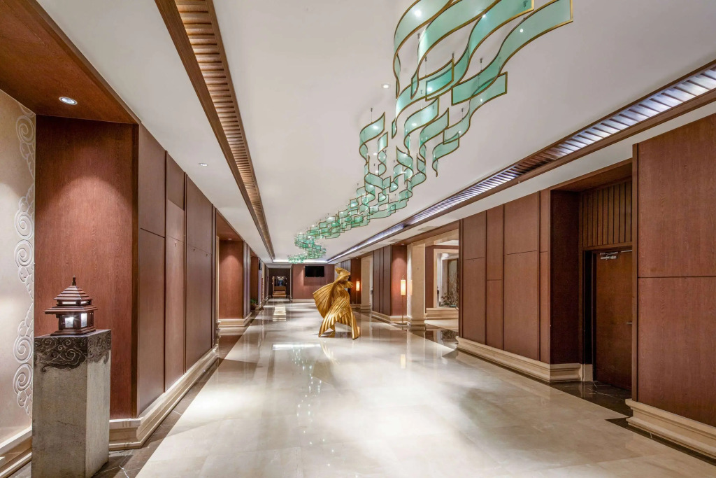Days Hotel by Wyndham Jinghong Downtown