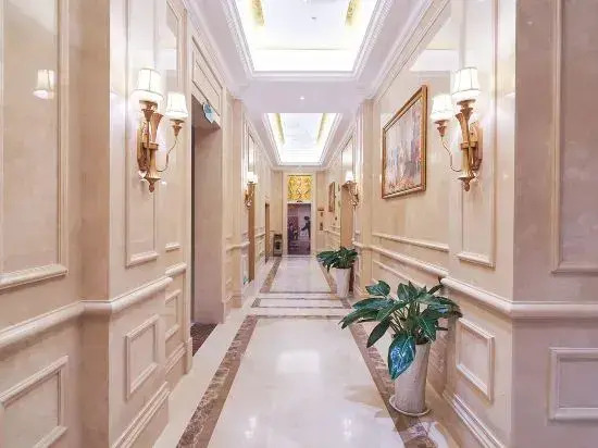 Vienna Hotel (Zhengzhou Huiji Wanda Branch)