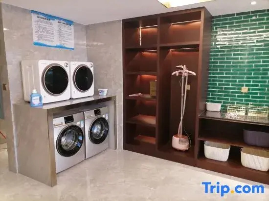 Till Bright Hotel, Shaoyang high -speed rail station