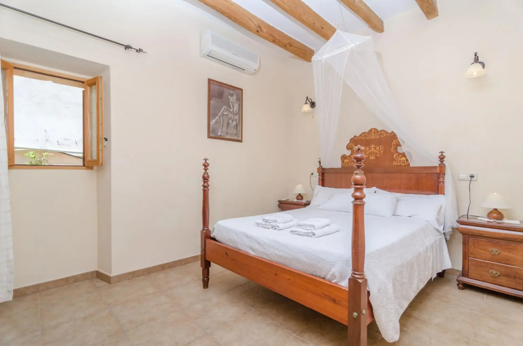 Finca Es Porrassar in Cas Concos des Cavaller