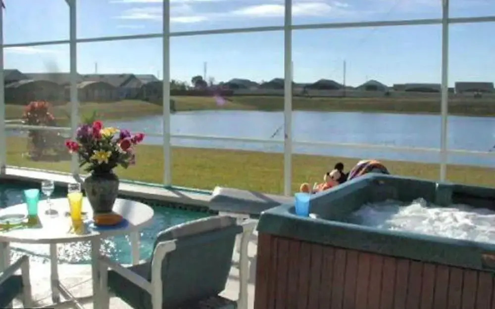 2612 Starlake View Dr