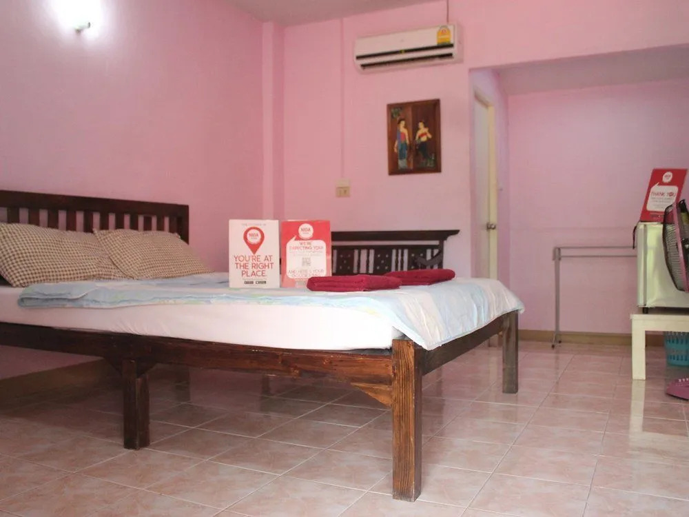 Nida Rooms Padad 1959 Night Bazaar