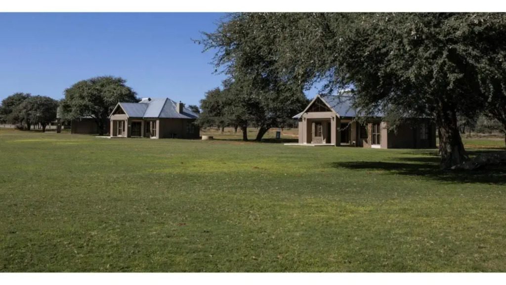 Sandune Lodge
