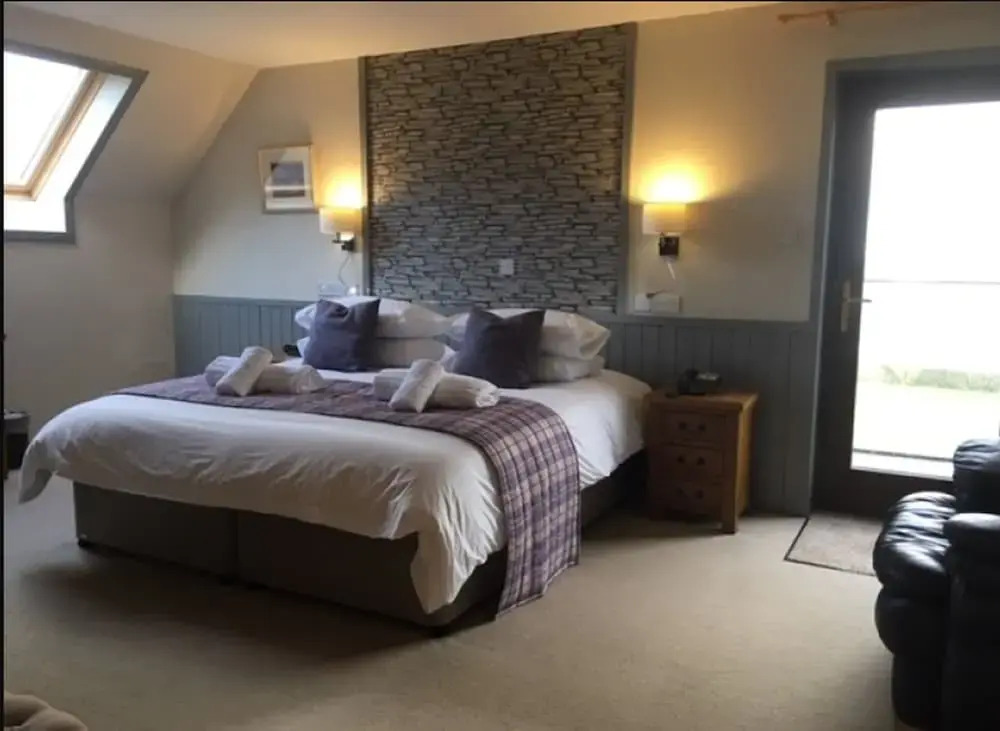 Standing Stones Hotel