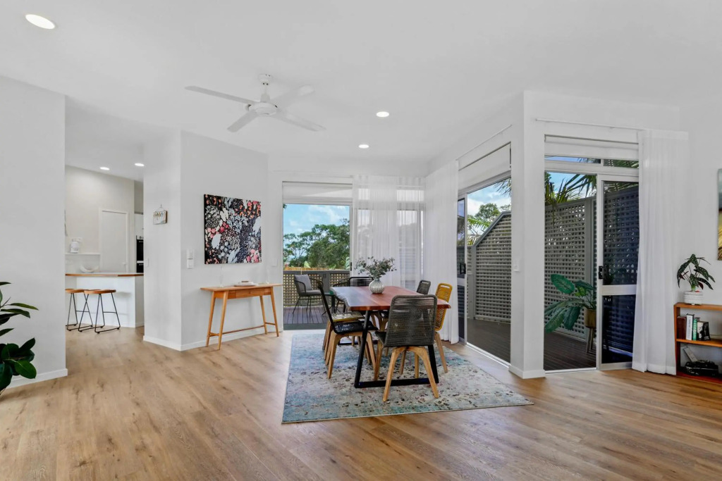 A Tropical Family Oasis in Sunshine Beach
