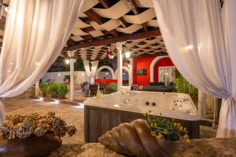 4 Great Villa Ancora For 16 Guests