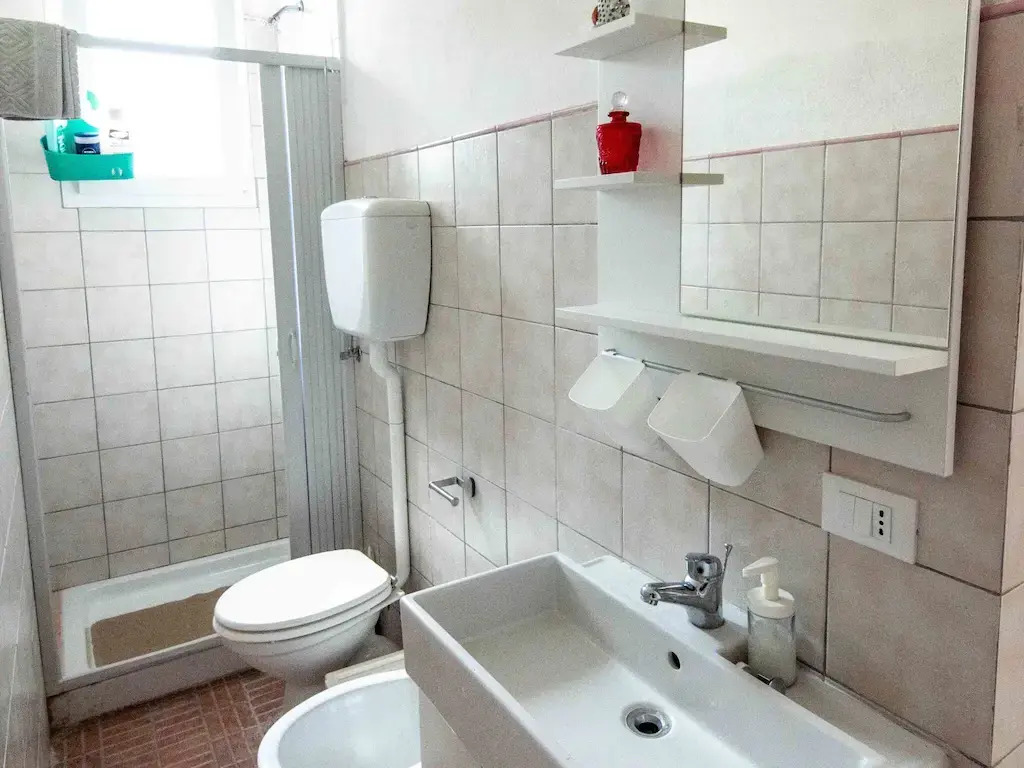 Seafront Apartment in Villa with Swimming Pool and Parking