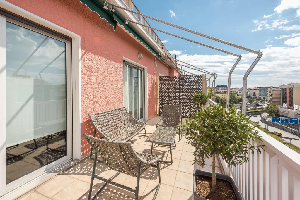Traveler s Dream 4 Brdm Renovated Penthouse