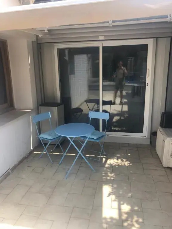Cozy Studio In Town Center