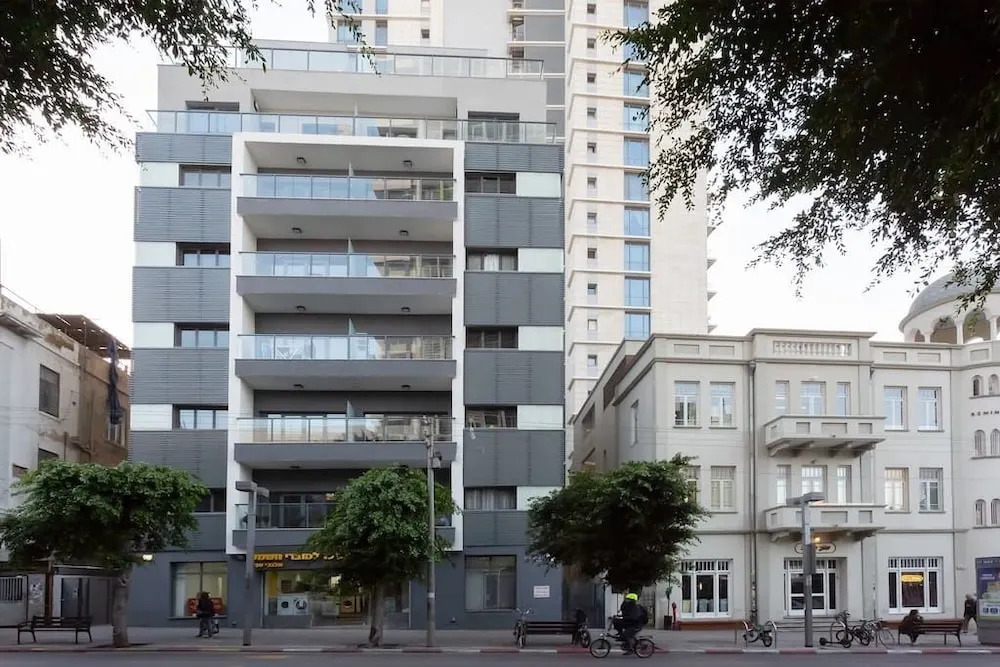 3BR Penthouse on Rothschild by HolyGuest