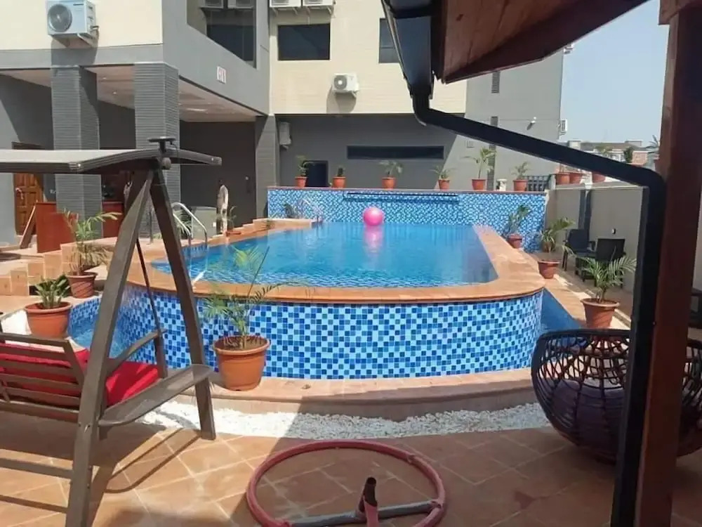 City Cruz Hotel