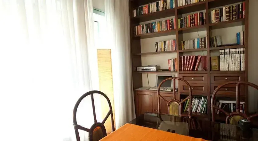 Mira Holiday House