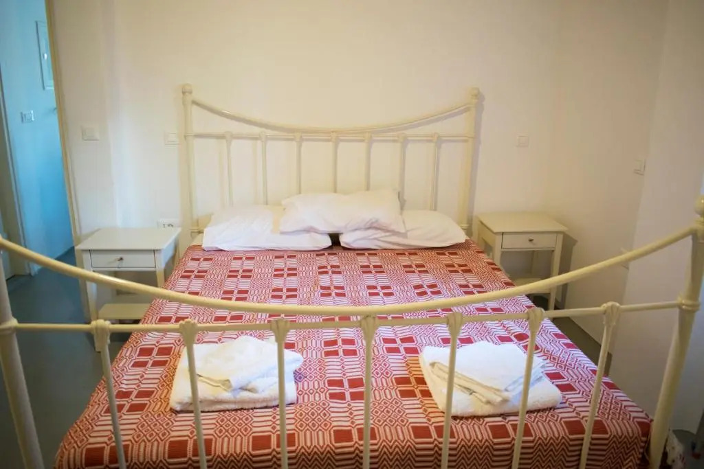 Traditional suites in Chora Kythnos #4