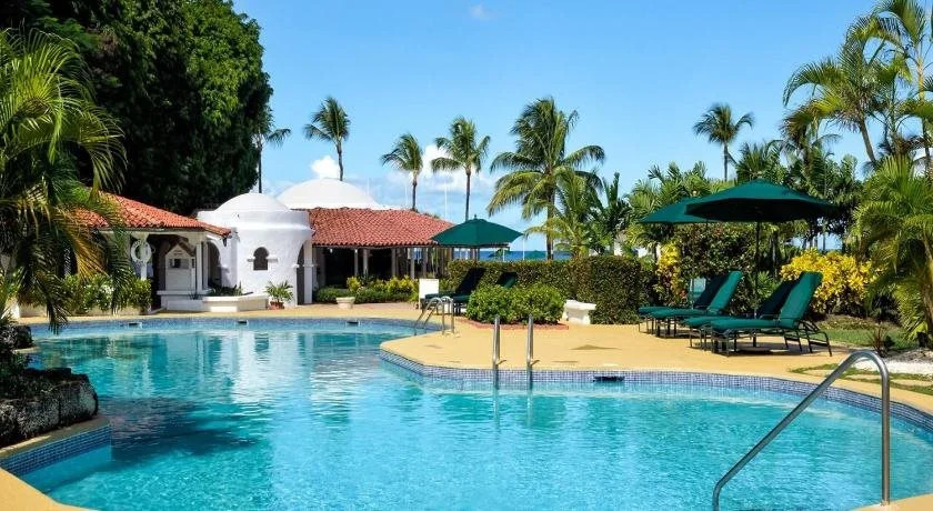 Royal Glitter Bay Villas