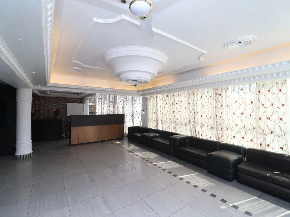 Oyo 29762 Hotel Meridian