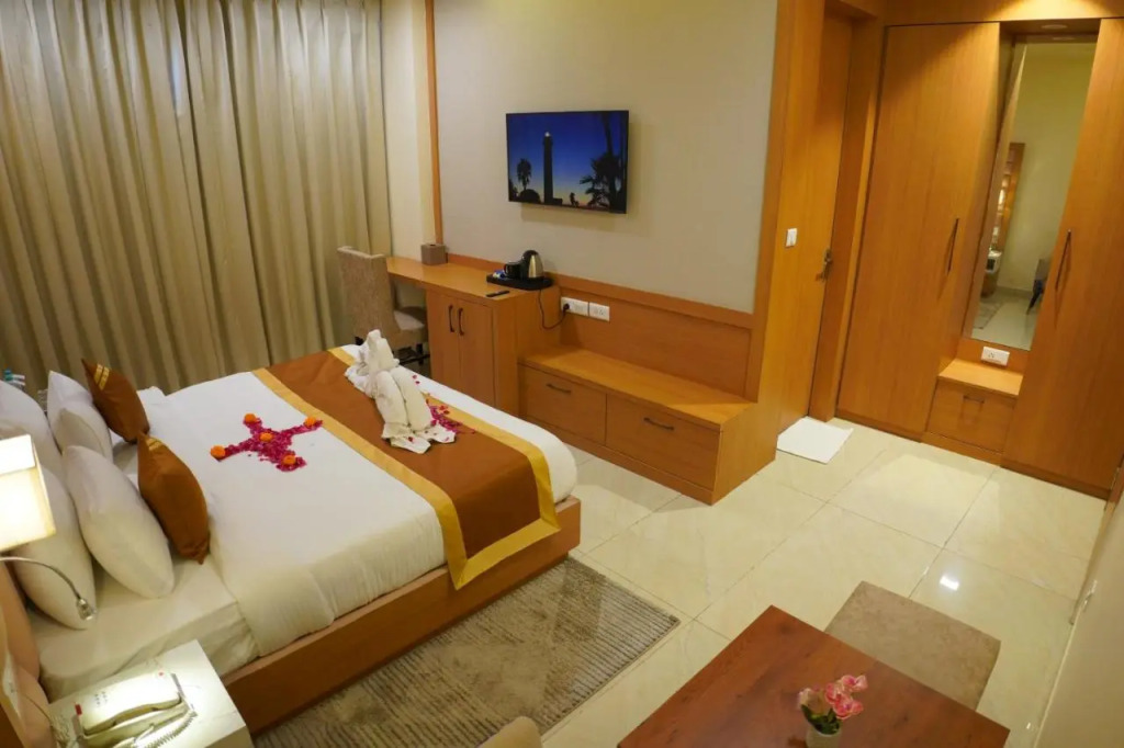 Hotel Cheer Royale