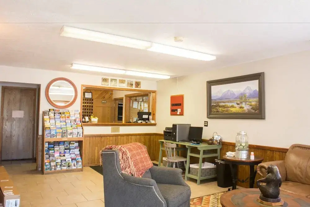 Flat Creek Inn