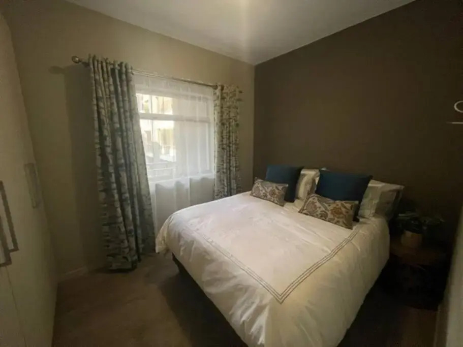 Lovely 2 Bedroom Rental Unit Available Immediately