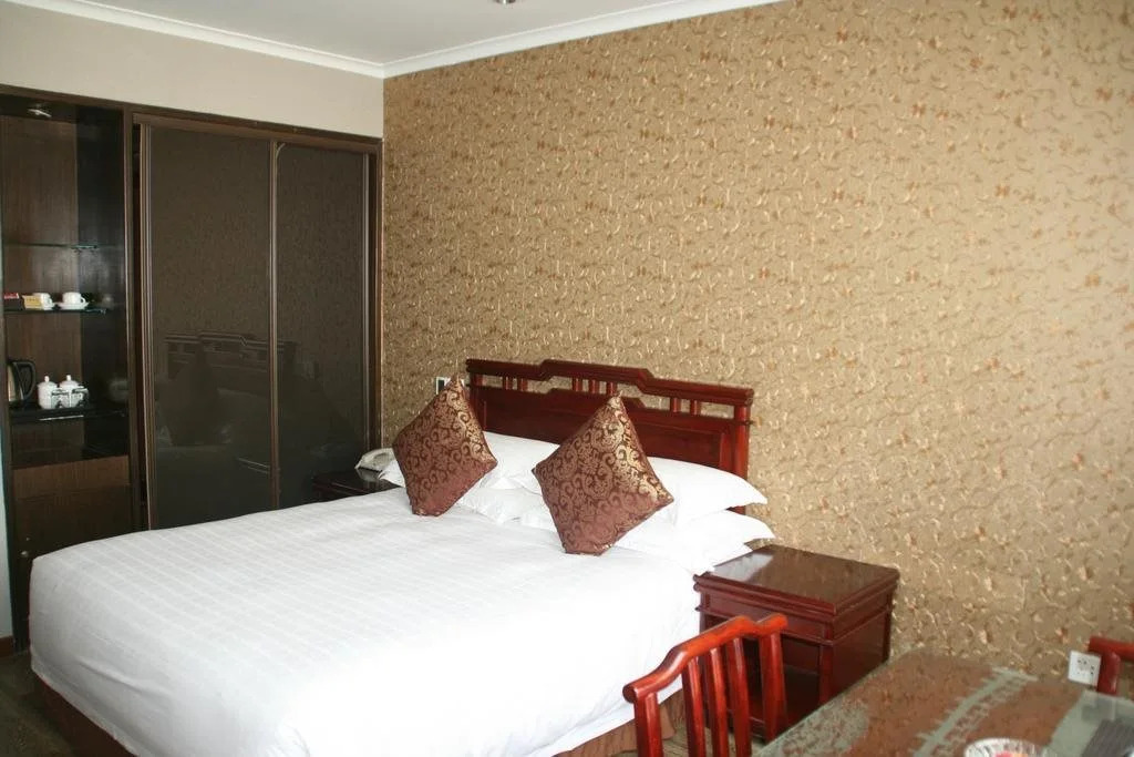 Huguang Hotel