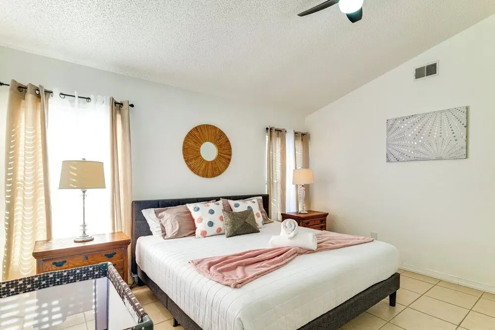 7 Mi to Disney Parks: Family Getaway w/ Game Room
