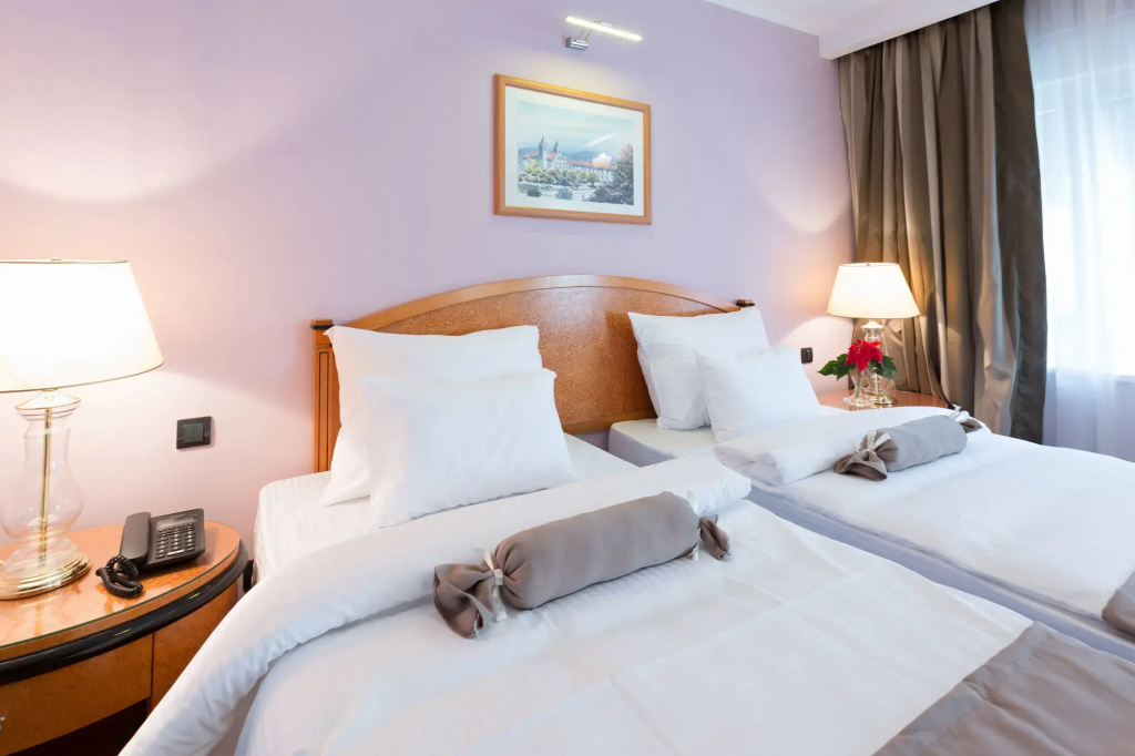 Hotel Sterling Garni