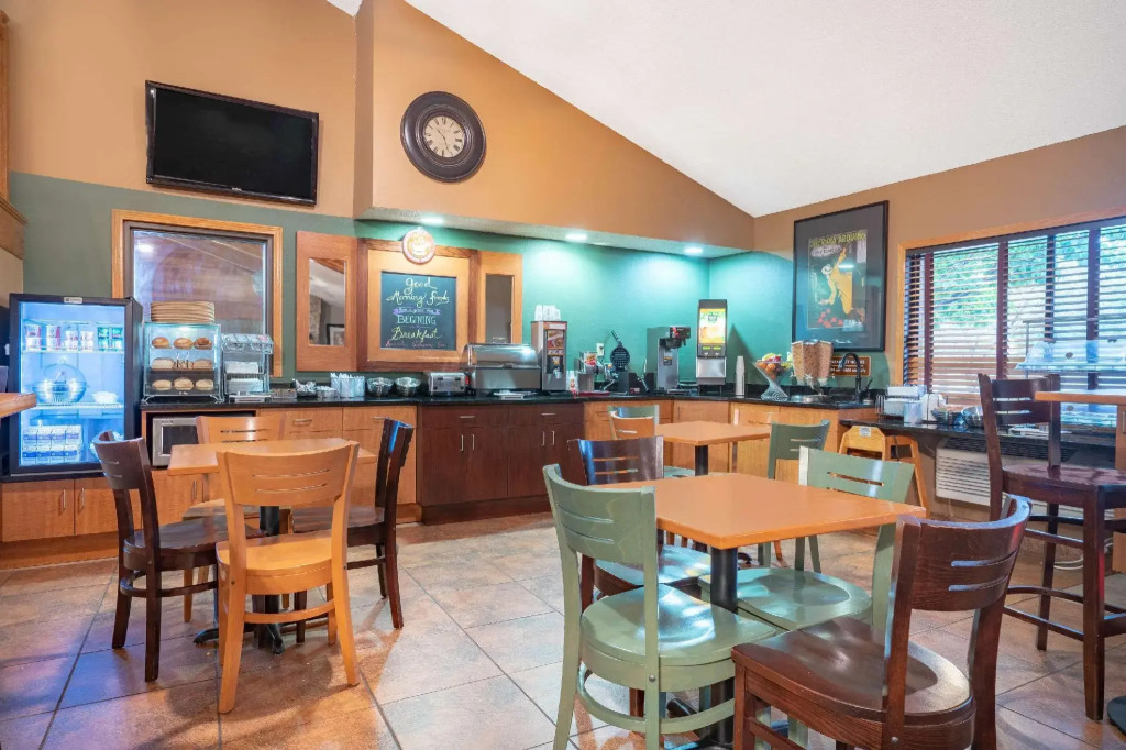 AmericInn by Wyndham Coon Rapids