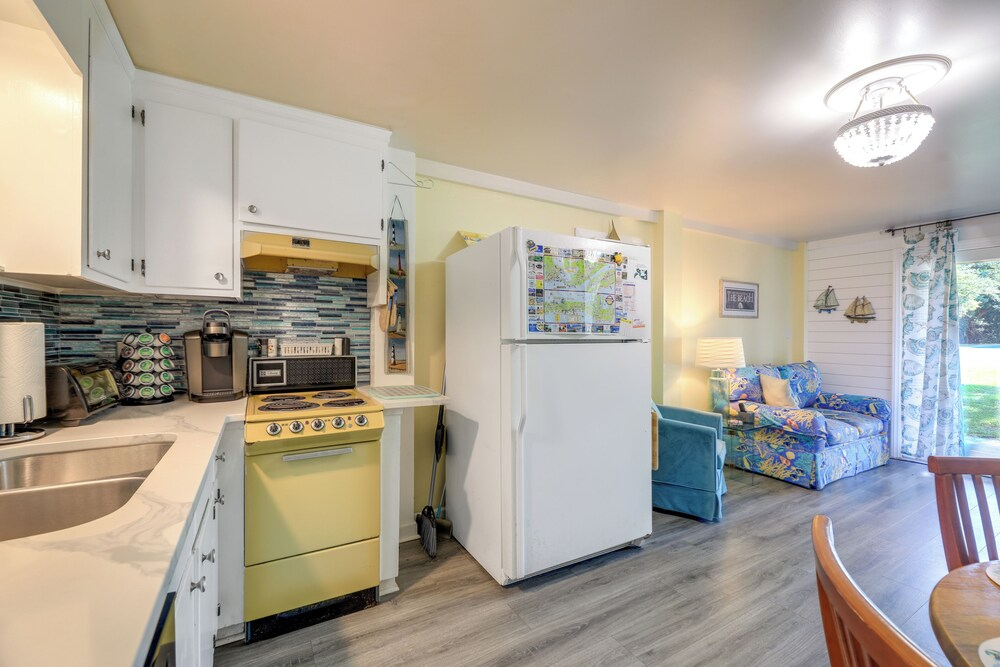 Emerald Isle Vacation Rental, Walk to Beach!