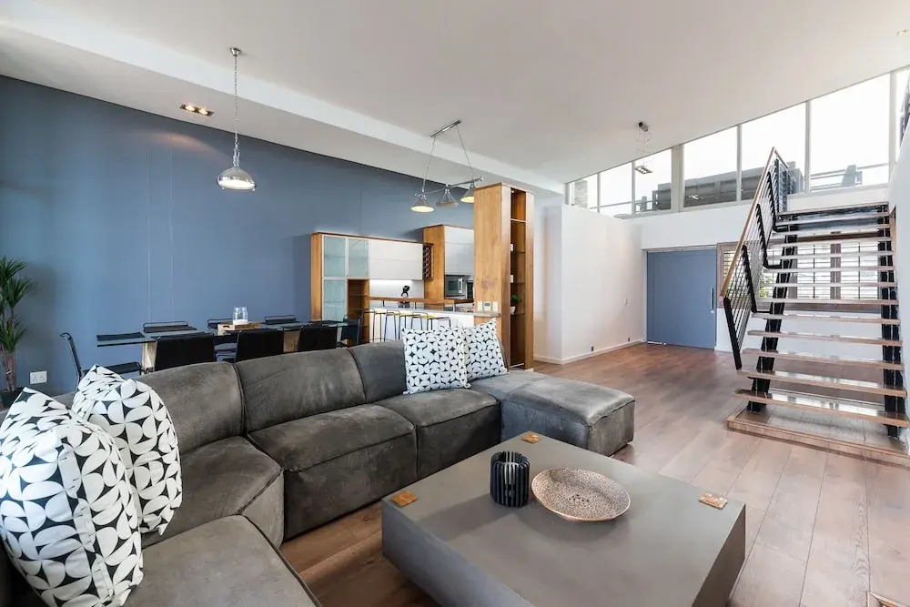 Harbour Edge 703