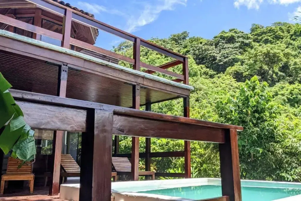 Shankton Harbour 3 Bedroom 4 Bathroom Beach House w Private BEACH SEA path