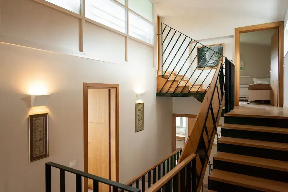 Villa - Sleeps 10 - Pool - Parking - Pool Table