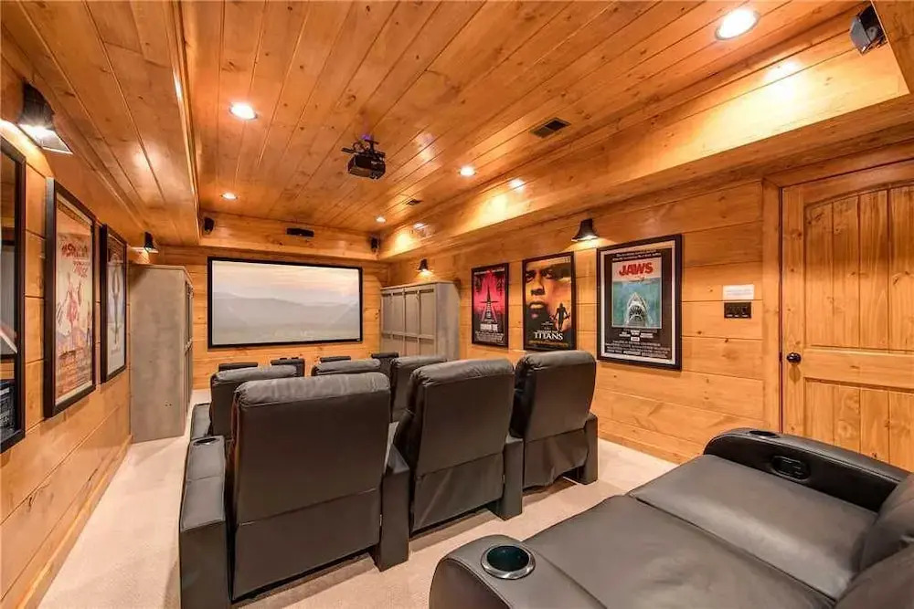 Bear Elegance - Three Bedroom Cabin
